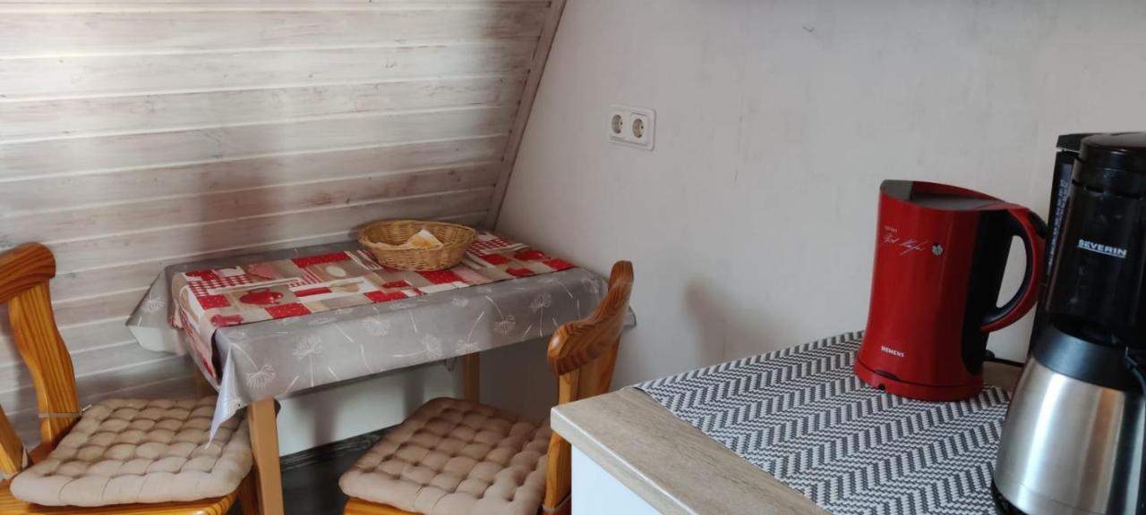 ווסטרו Ferienwohnung Im Rohrdachhaus מראה חיצוני תמונה